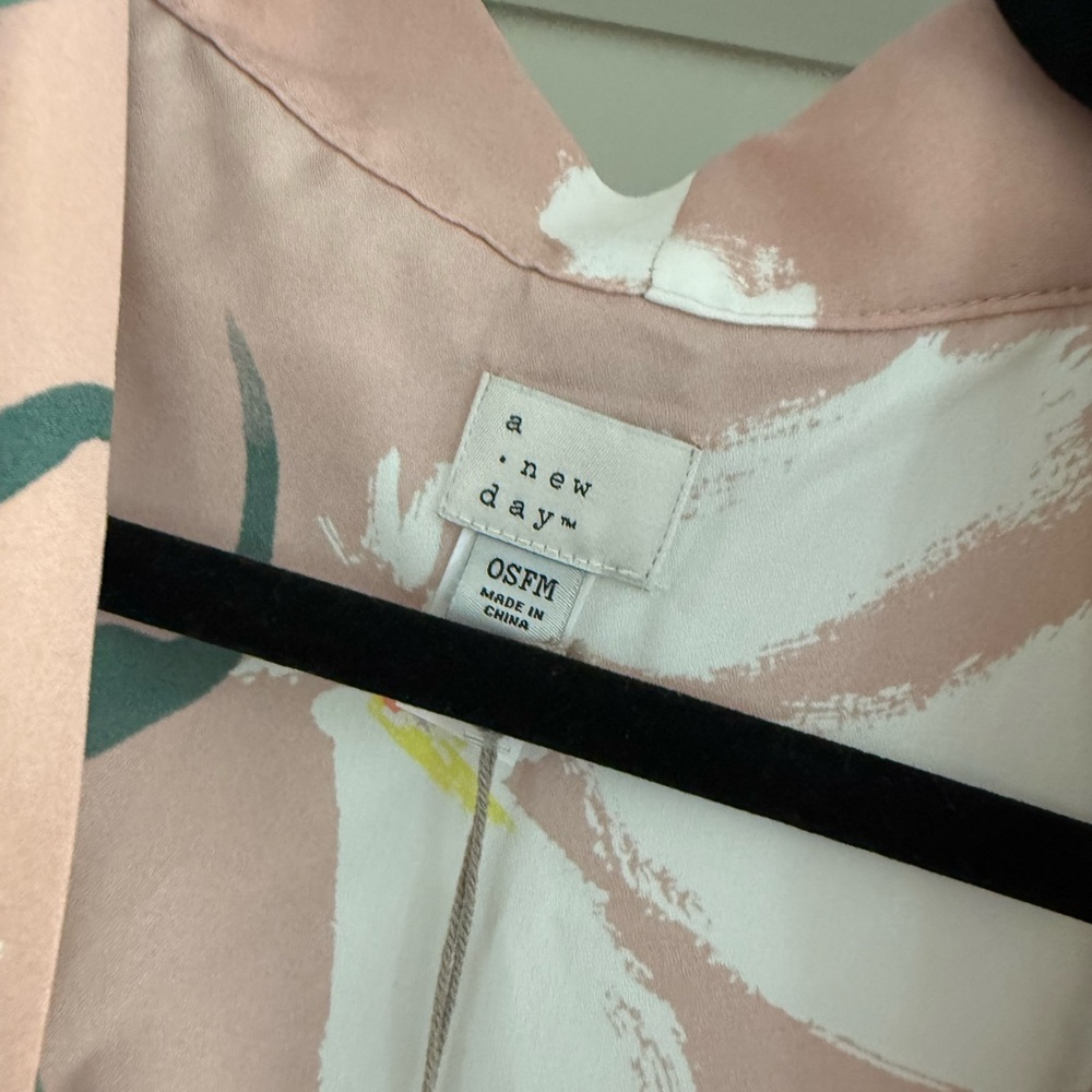 Nwt Floral Kimono Robe - Picture 4 of 5